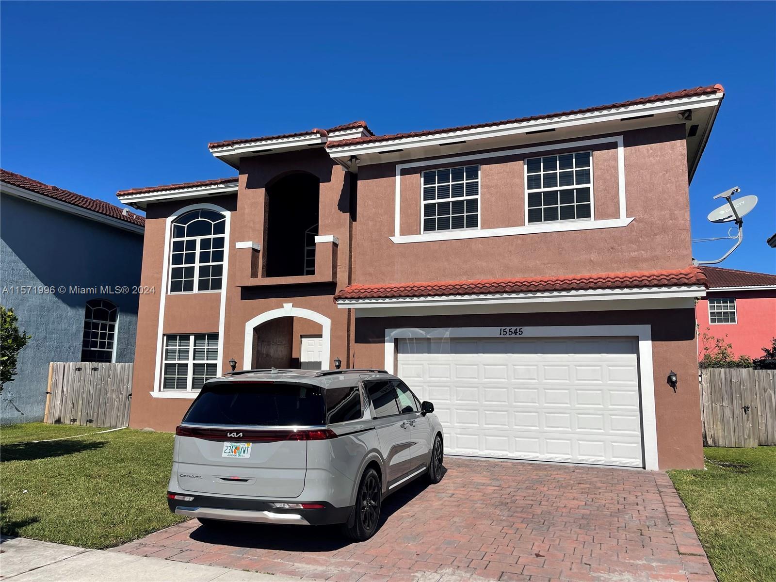 15545 SW 12th Ter, Miami FL 33194 photo 3