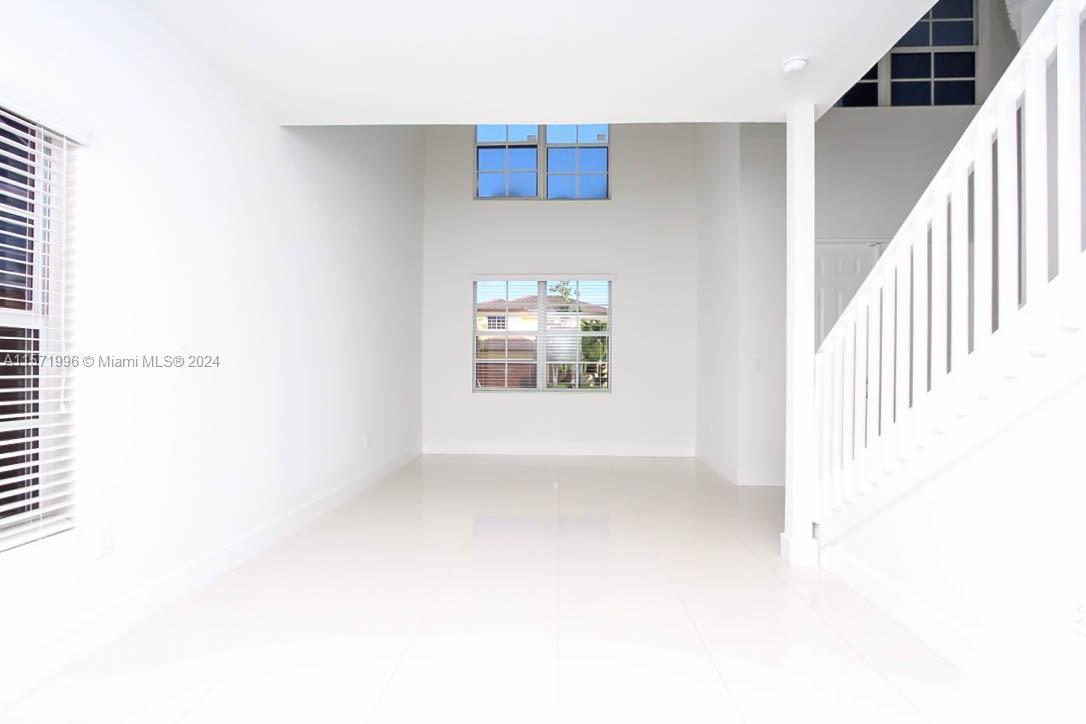 15545 SW 12th Ter, Miami FL 33194 photo 5