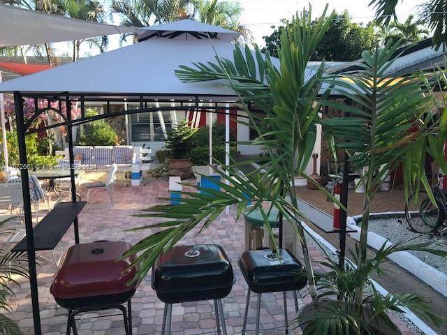2314 Polk St, Hollywood FL 33020 photo 2