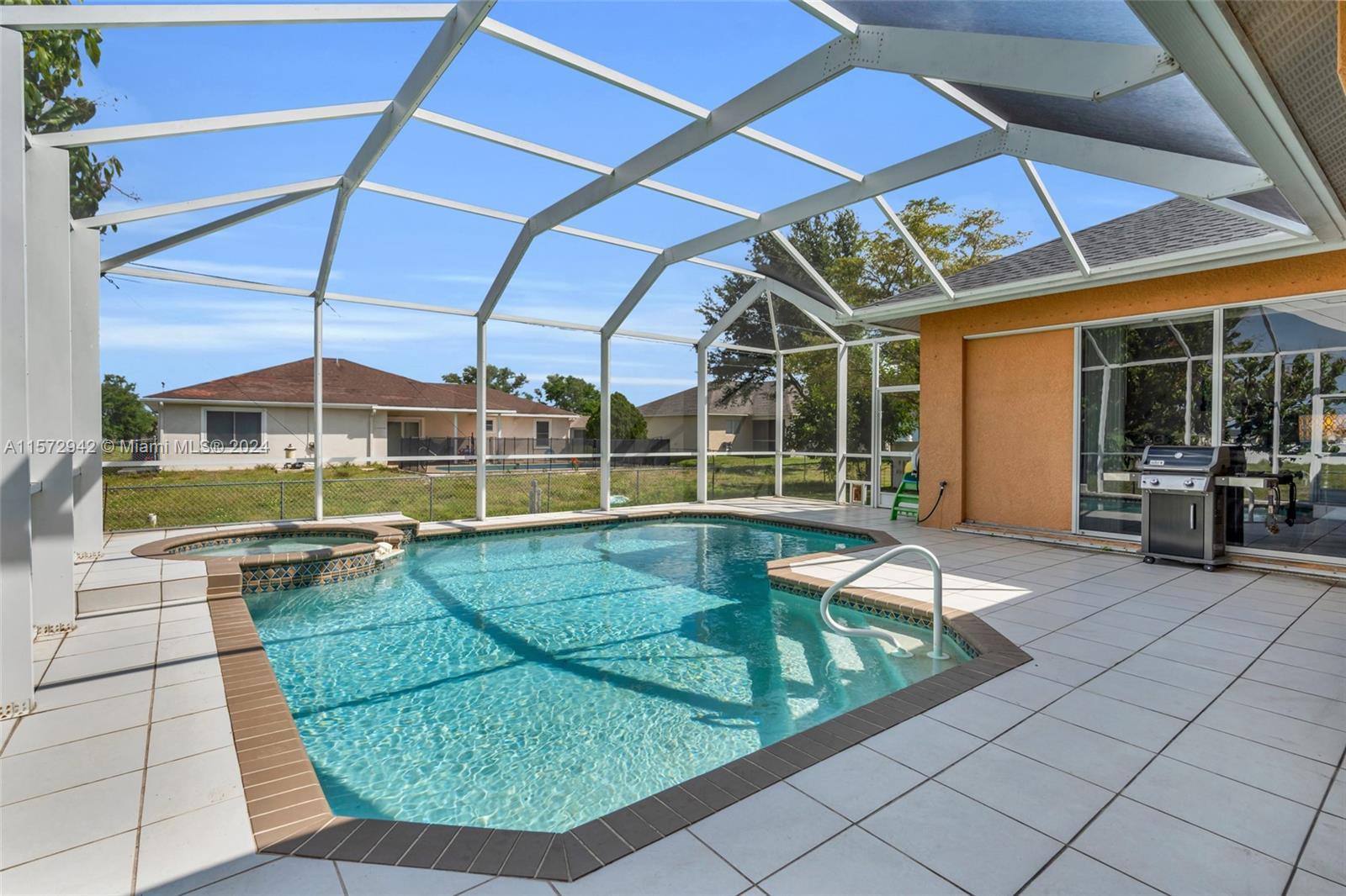 901 NE 17th Street, Cape Coral FL 33909 photo 3