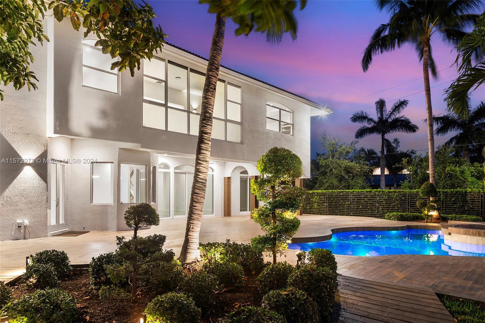 552 PALM DRIVE, Hallandale Beach FL 33009 photo 4