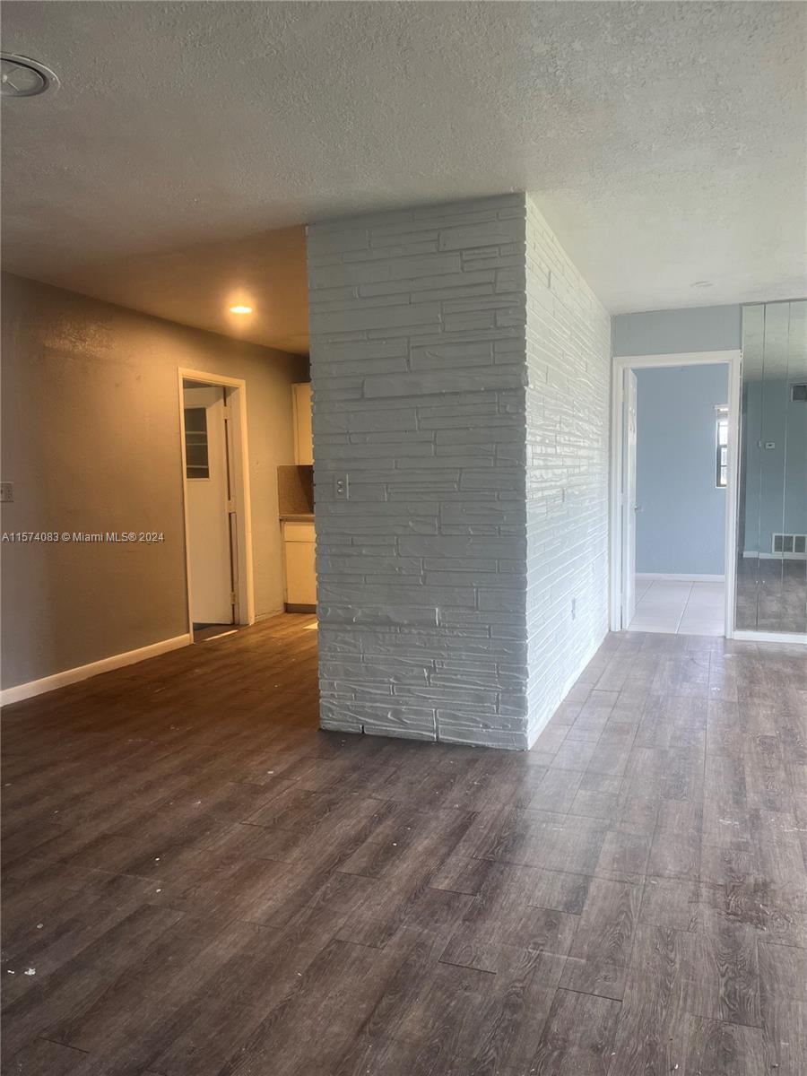 17100 NW 9th Pl, Miami Gardens FL 33169 photo 5