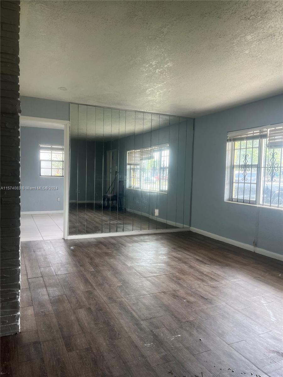 17100 NW 9th Pl, Miami Gardens FL 33169 photo 4