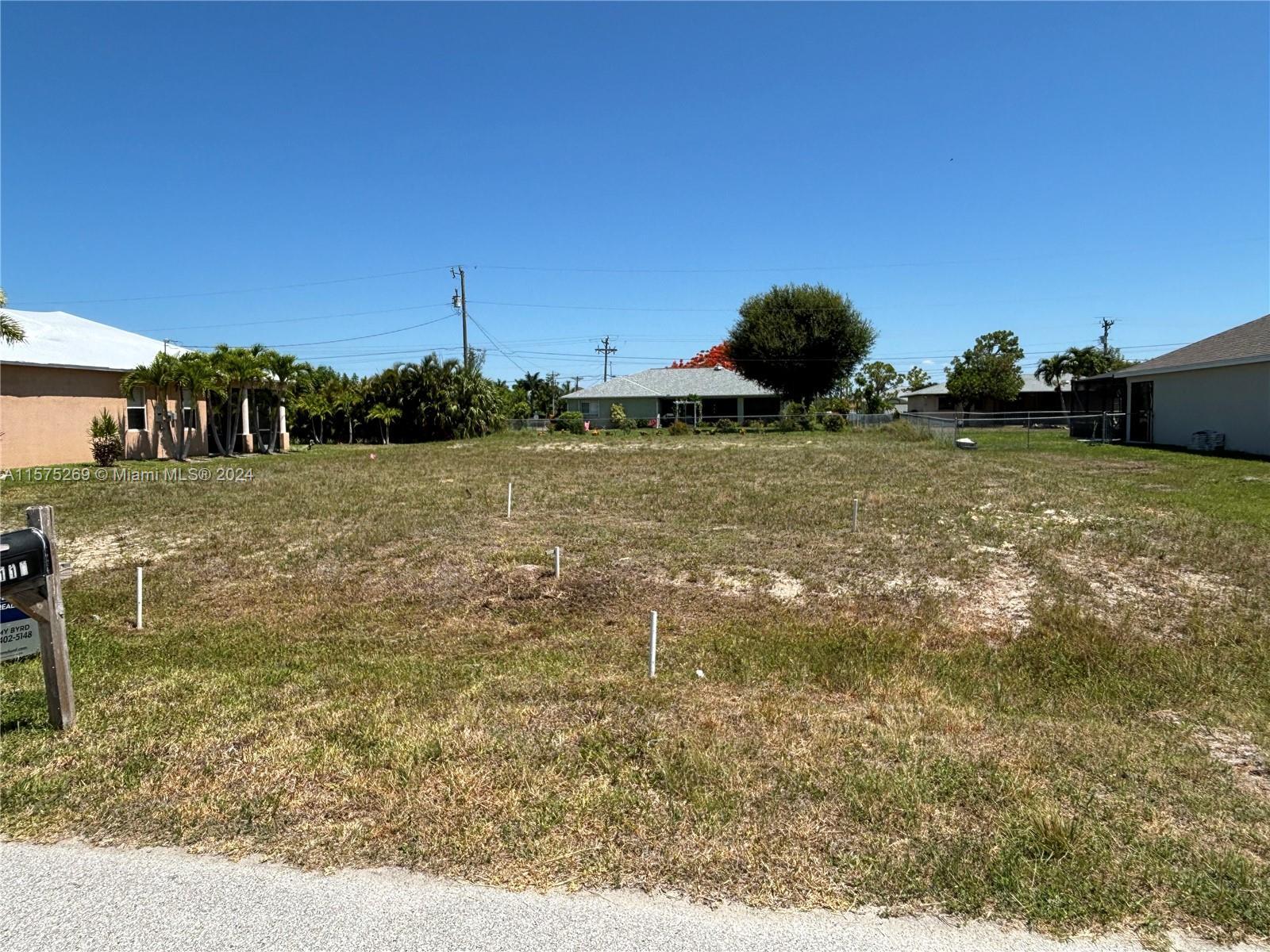 1111 SW 40th Ter, Cape Coral FL 33914 photo 2