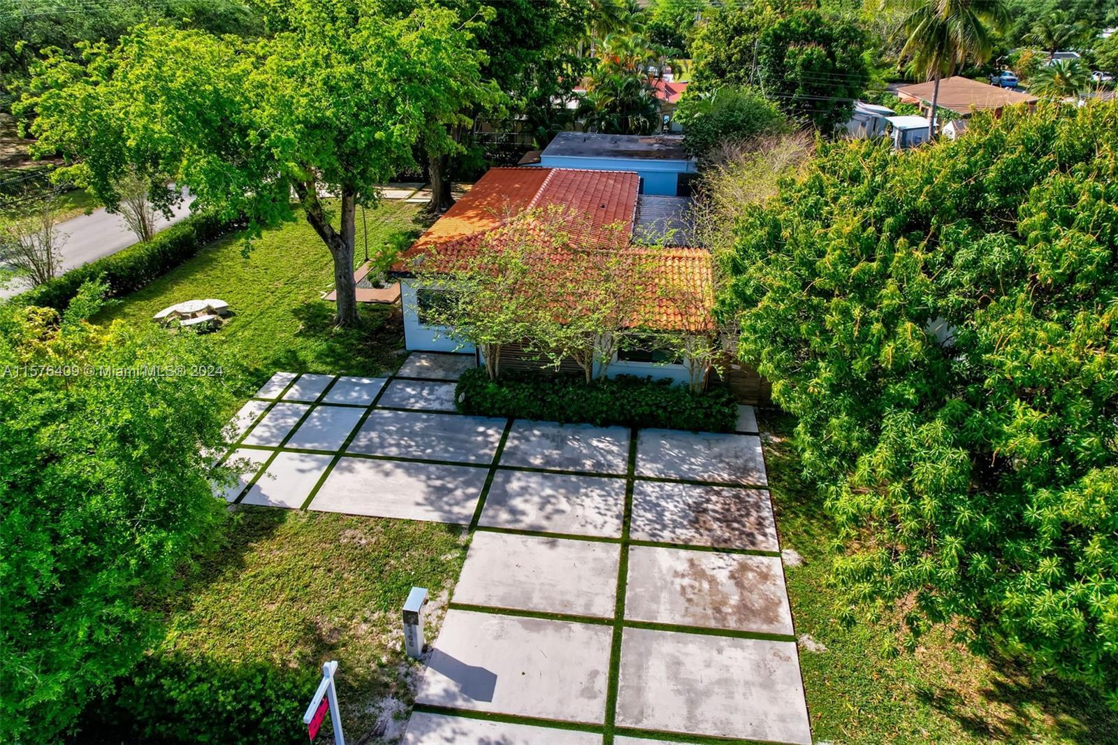 2198 NE 183rd St, North Miami Beach FL 33179 photo 3