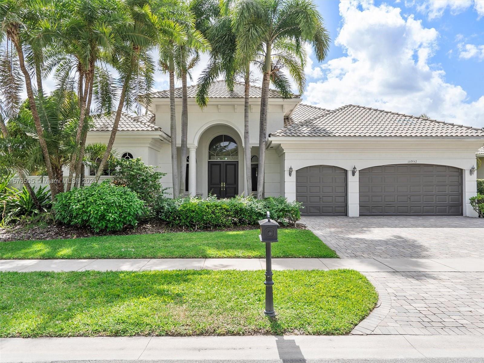 10952 Golden Eagle Ct, Plantation FL 33324