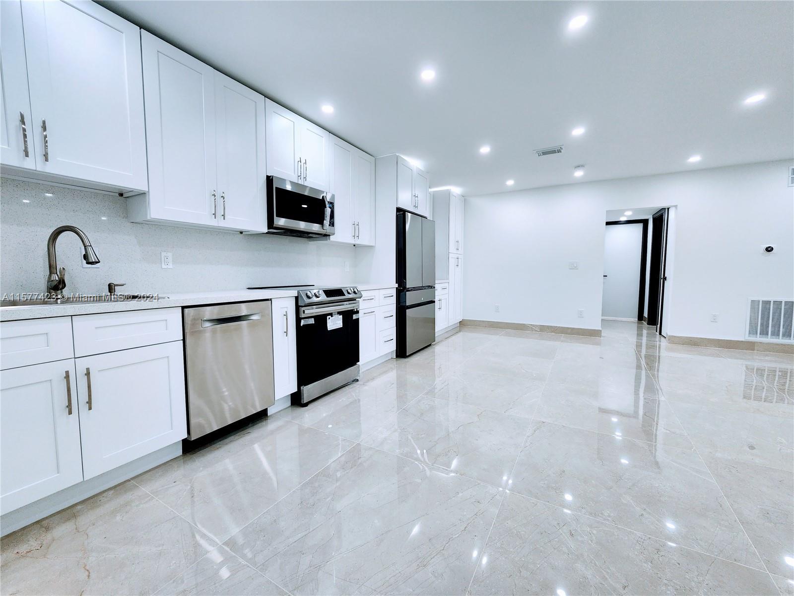 11930 NE 19th Dr # 3, North Miami FL 33181 photo 4