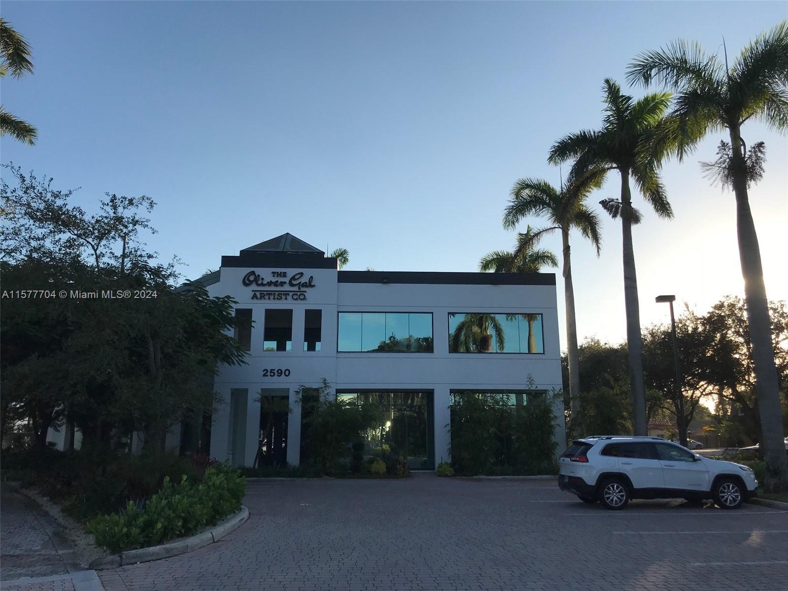 2590 Hollywood Blvd, Hollywood FL 33020