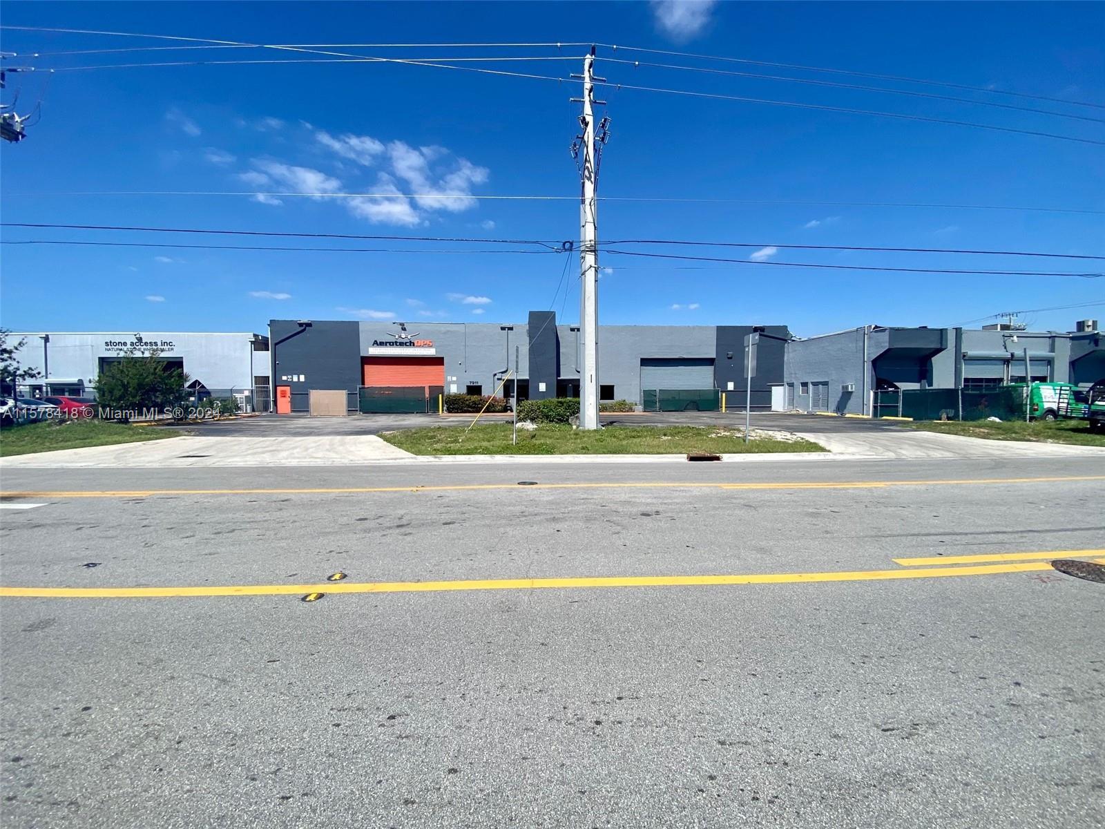 7911 NW 54 st, Doral FL 33166