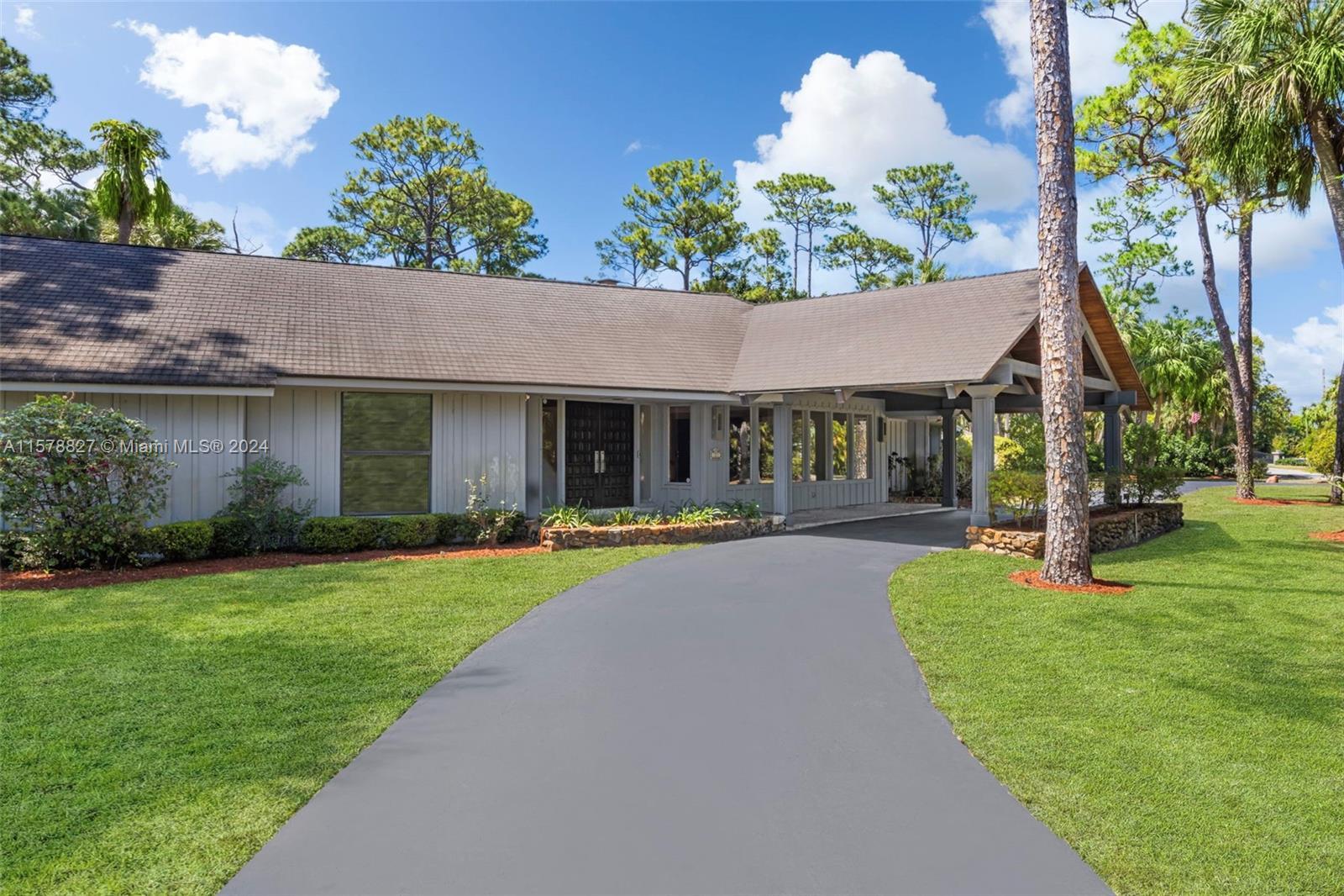 121 Pine Trl, West Palm Beach FL 33415
