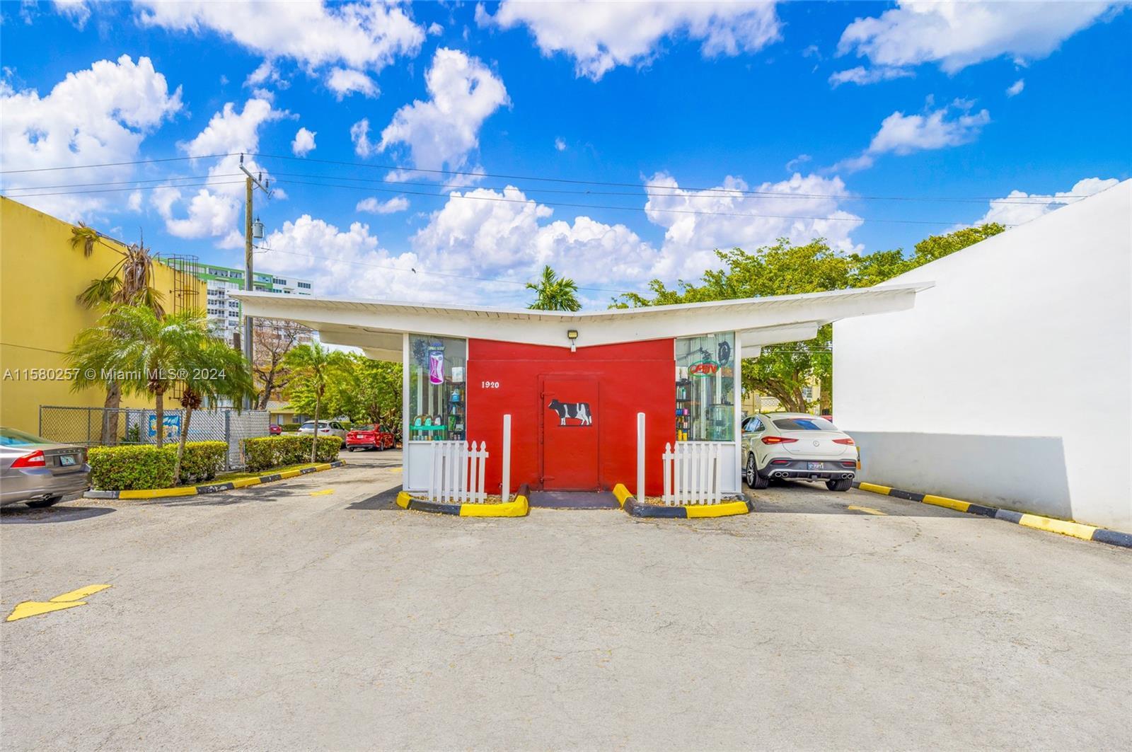 1920 NE 123rd St, North Miami FL 33181 photo 3