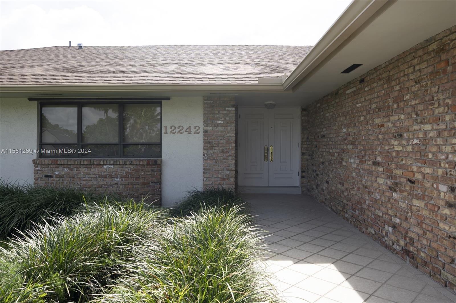 12242 SW 102nd Ter, Miami FL 33186 photo 2