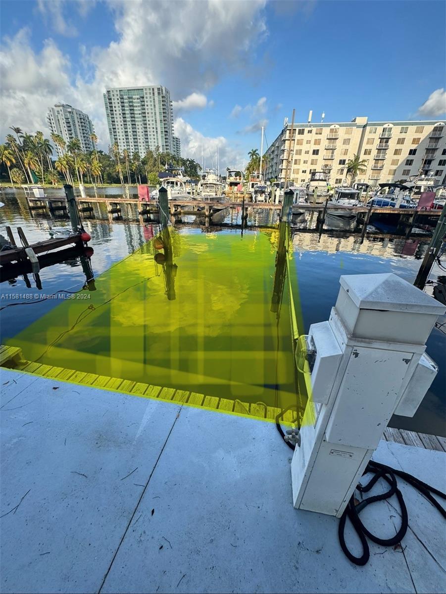 1700 NW North River Dr, Miami FL 33125 photo 3