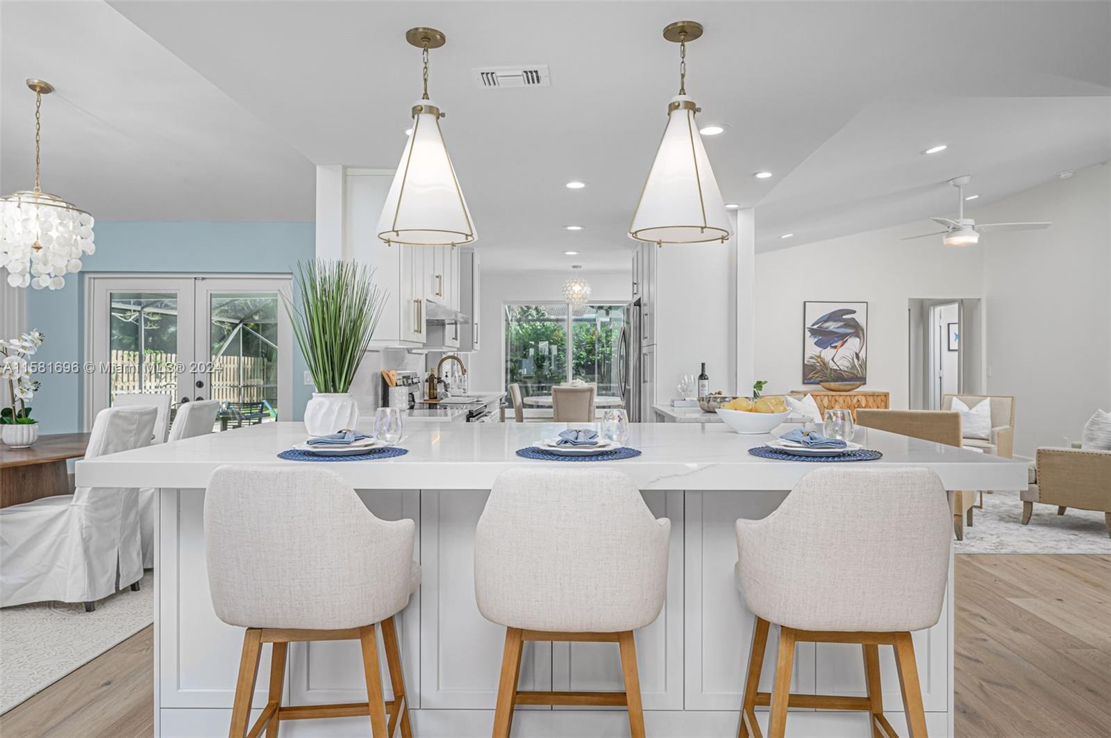 138 Buttonwood Cir, Tequesta FL 33469 photo 2