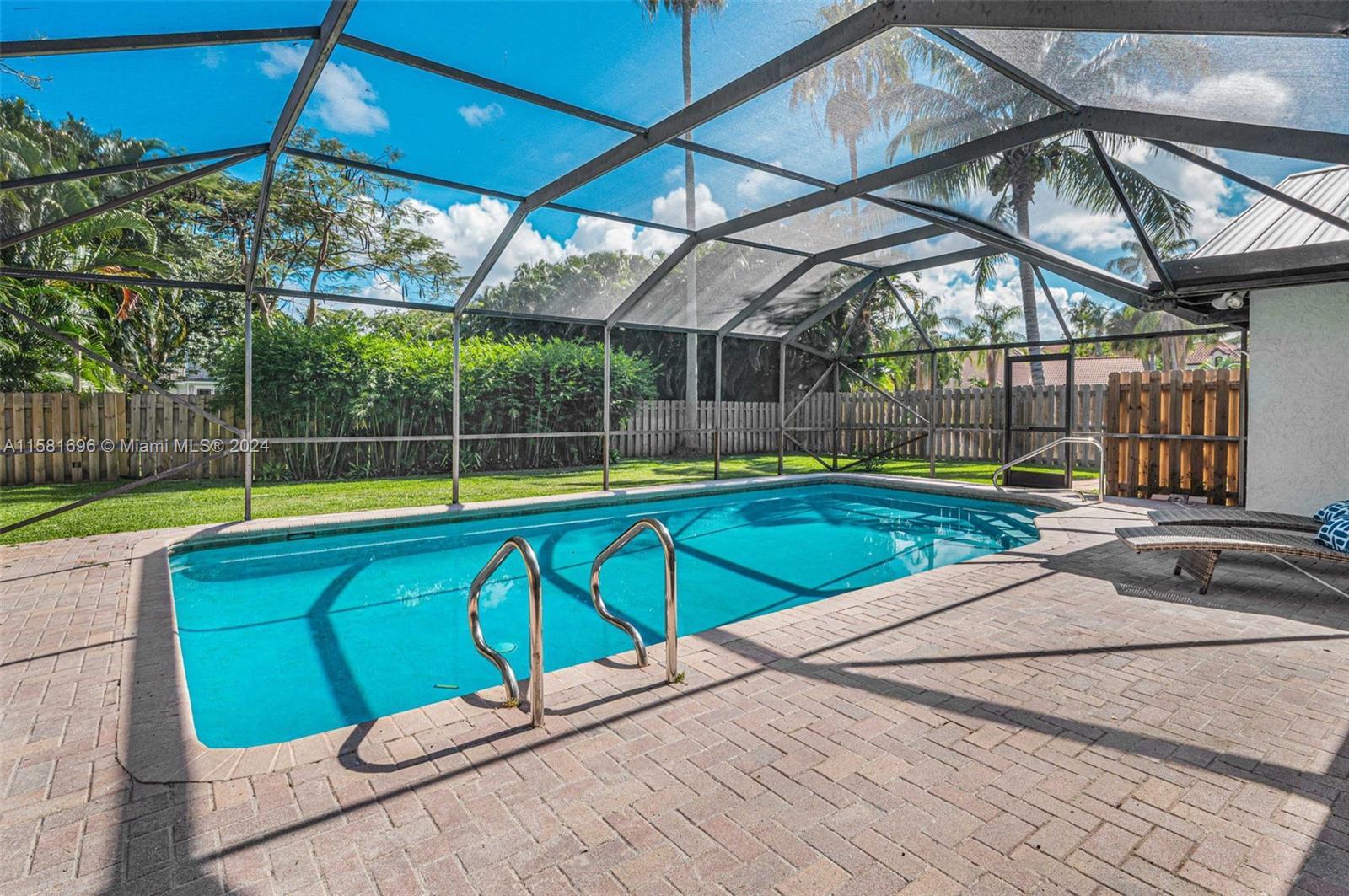 138 Buttonwood Cir, Tequesta FL 33469 photo 5