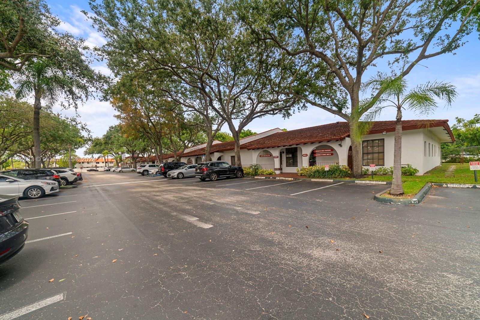 3858 Sheridan St, Hollywood FL 33021 photo 3
