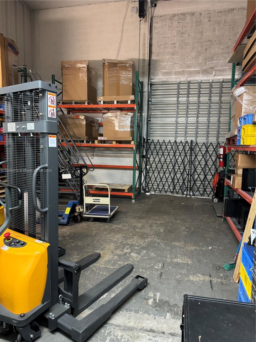 8000 NW 31st St # 18, Doral FL 33122