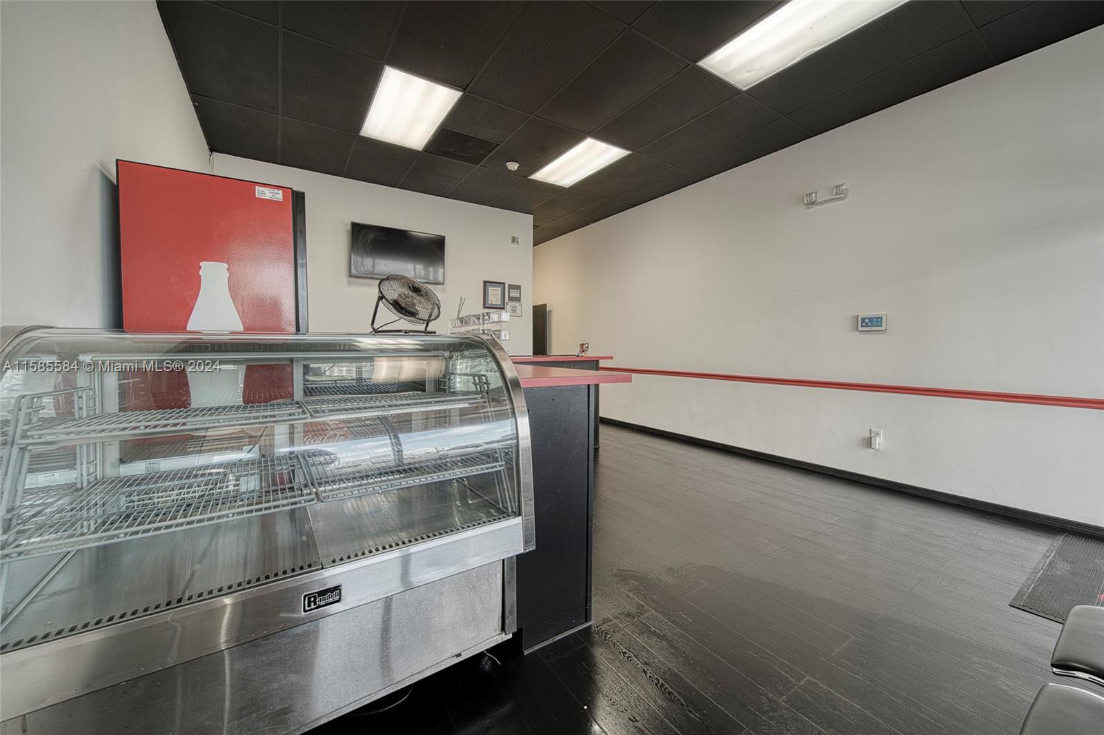 Fully-Equipped Take-Out Restaurant off of the Turnpike & 186th, Cutler Bay FL 33157 photo 4