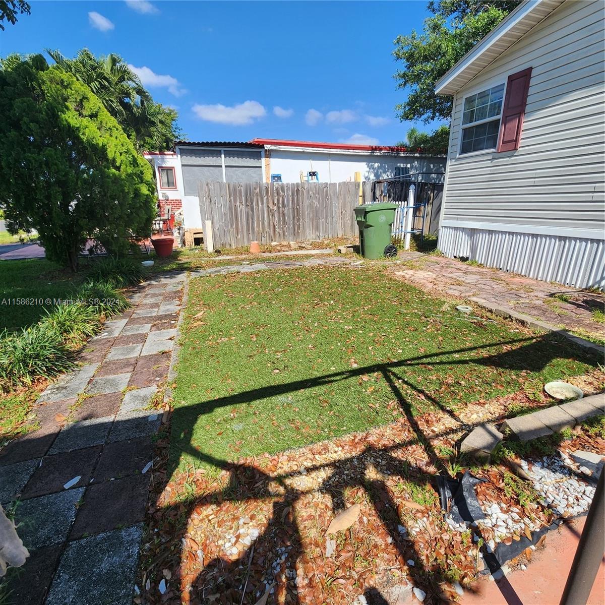 21631 NW 8th Ct, Pembroke Pines FL 33029 photo 2