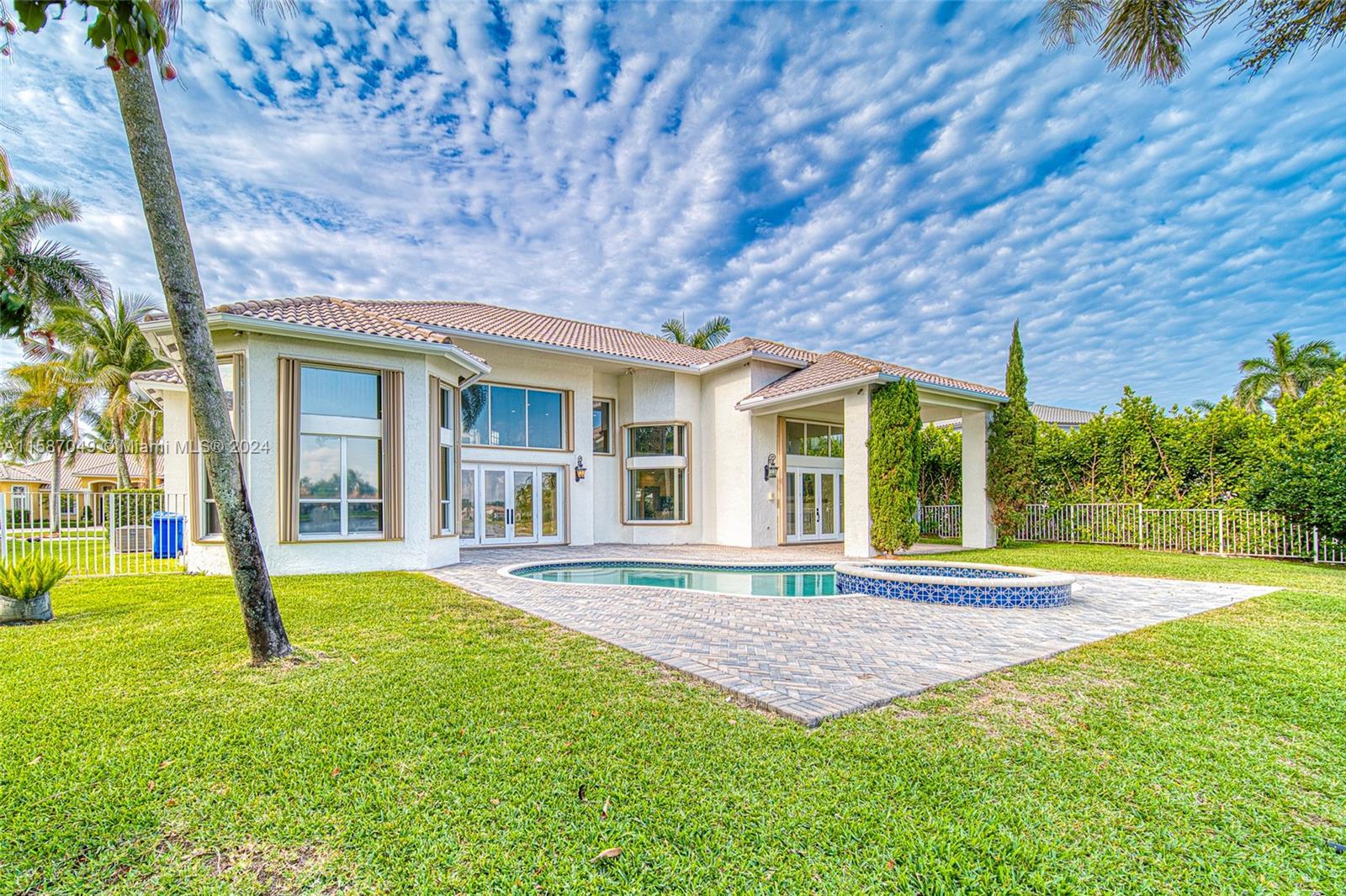 13783 NW 19th St, Pembroke Pines FL 33028 photo 2