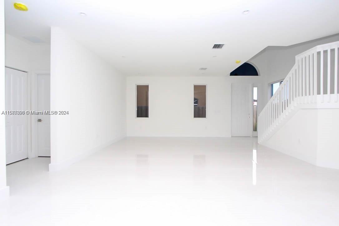 15631 SW 11th Ter, Miami FL 33194 photo 3