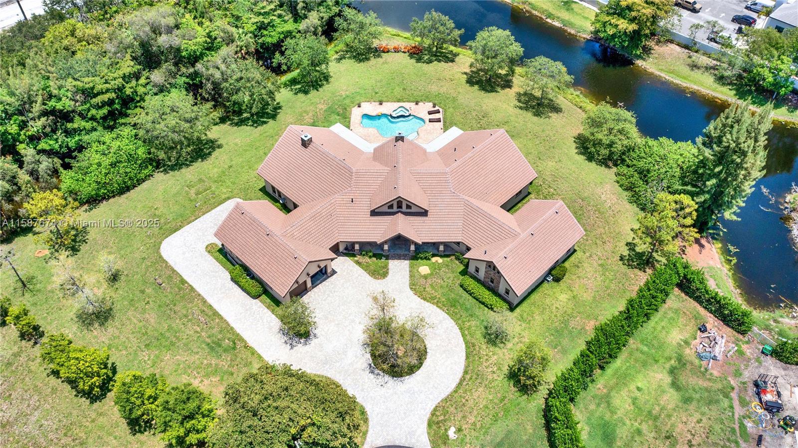 9401 NW 44th Pl, Coral Springs FL 33065 photo 2
