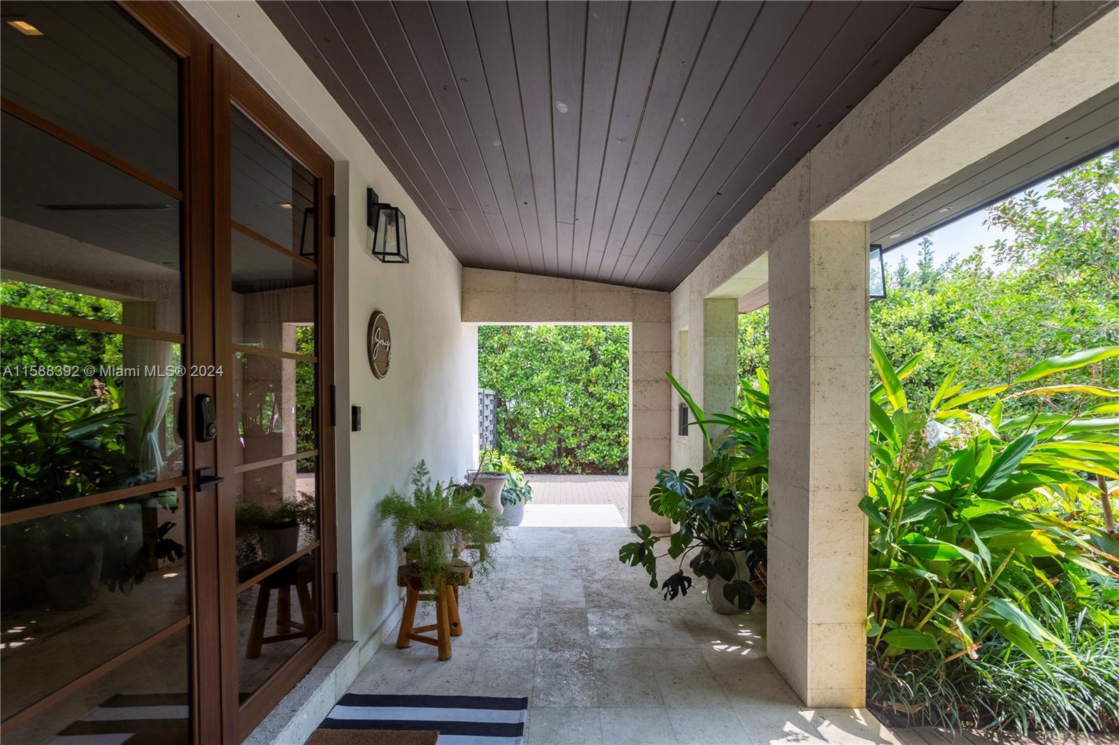 4700 Bay Point Rd, Miami FL 33137