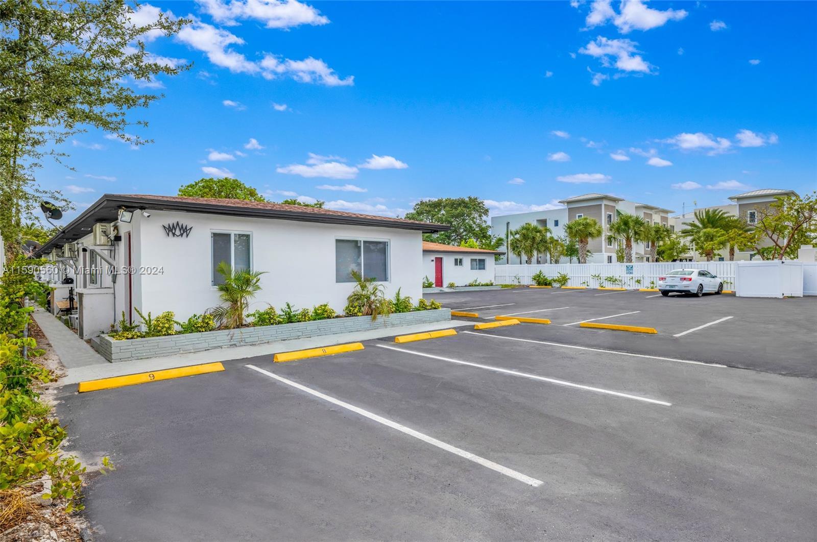 2206 Adams St, Hollywood FL 33020 photo 4