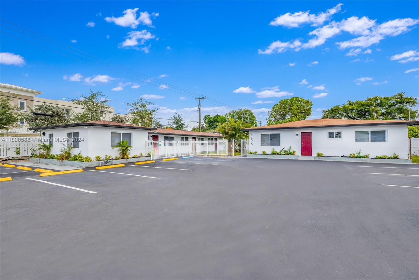 2206 Adams St, Hollywood FL 33020 photo 3