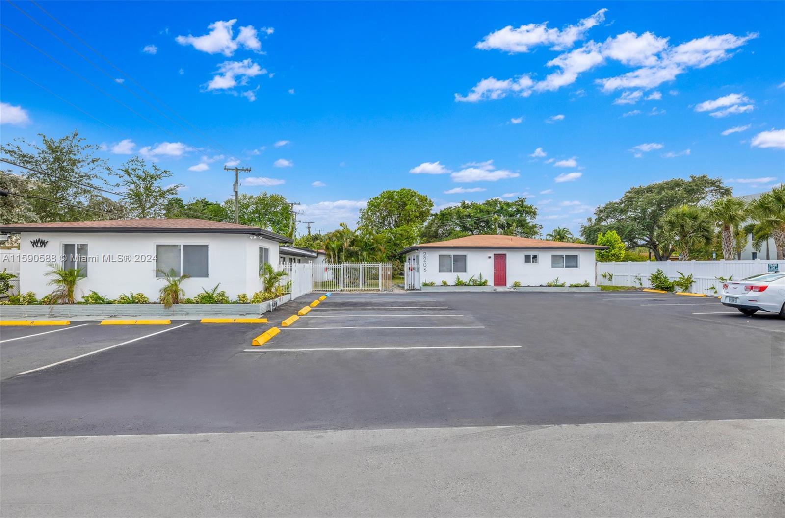 2206 Adams St, Hollywood FL 33020 photo 5