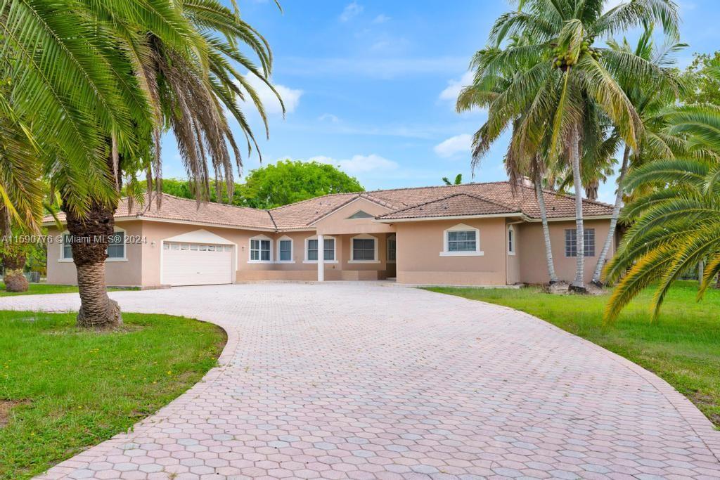 19191 SW 232nd St, Miami FL 33170 photo 2