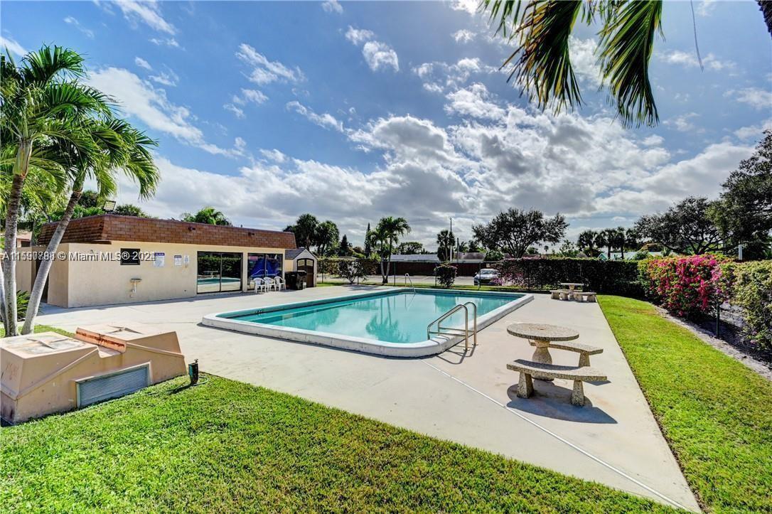 8041 Southgate Blvd, North Lauderdale FL 33068 photo 4