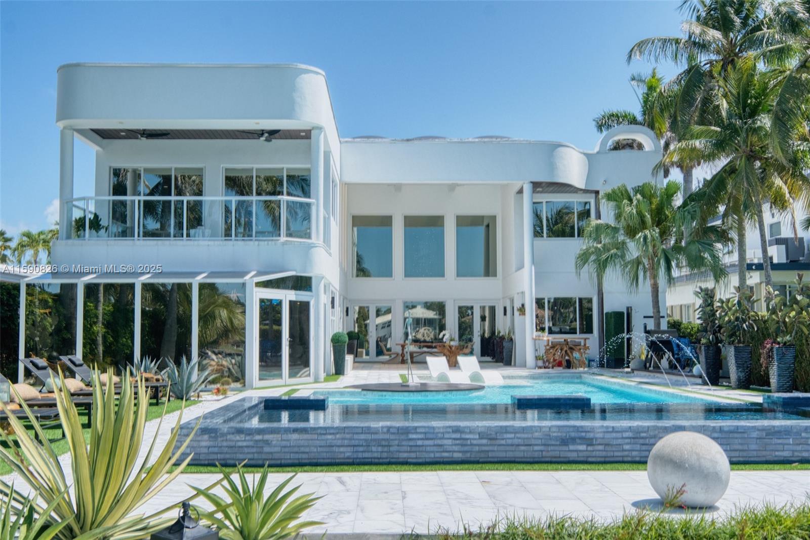 934 S Southlake Dr, Hollywood FL 33019 photo 2