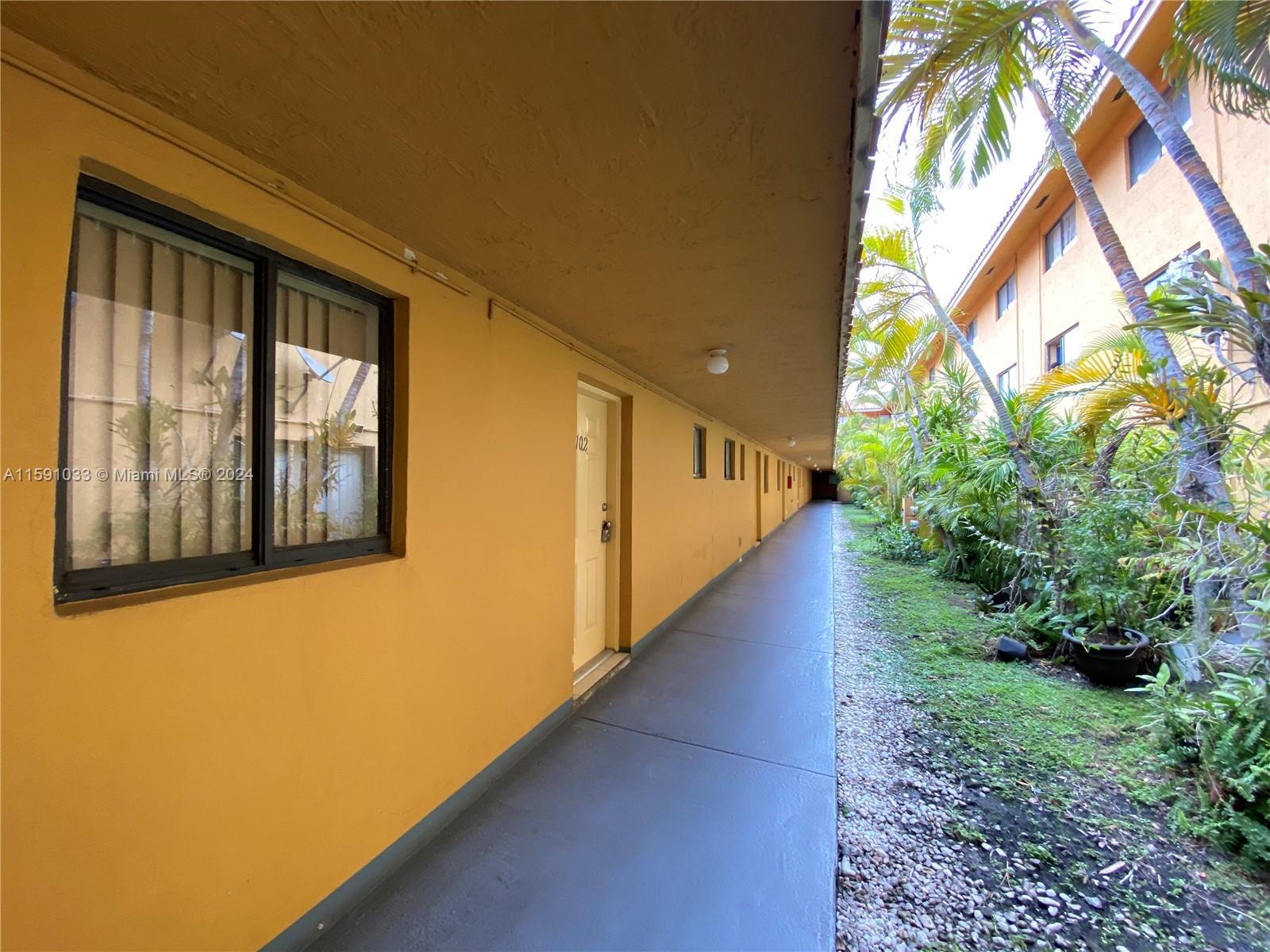 170 Royal Palm Rd # 102, Hialeah Gardens FL 33016 photo 5