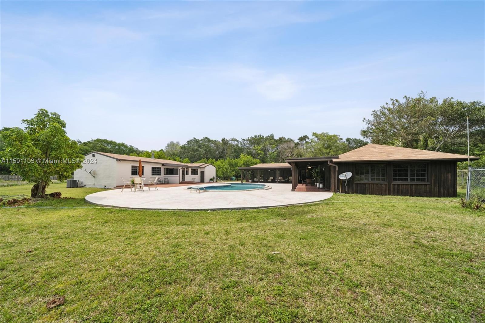 22305 SW 157th Ave, Miami FL 33170 photo 5