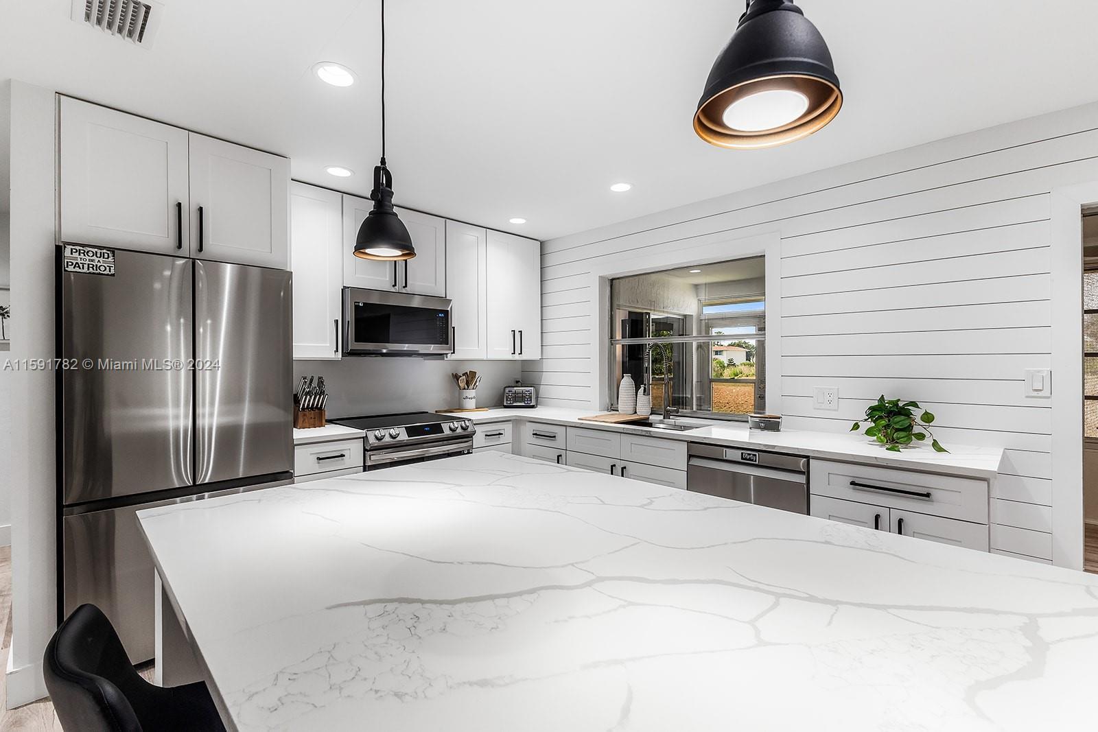 4688 Lakewood Blvd #K8 Naples, Other City - In The State Of Florida FL 34112 photo 2