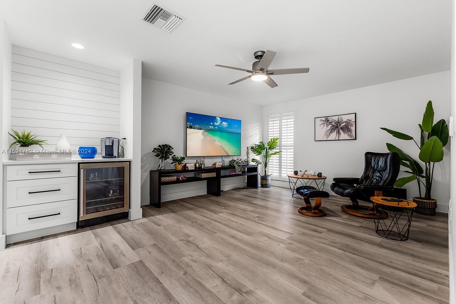 4688 Lakewood Blvd #K8 Naples, Other City - In The State Of Florida FL 34112 photo 5