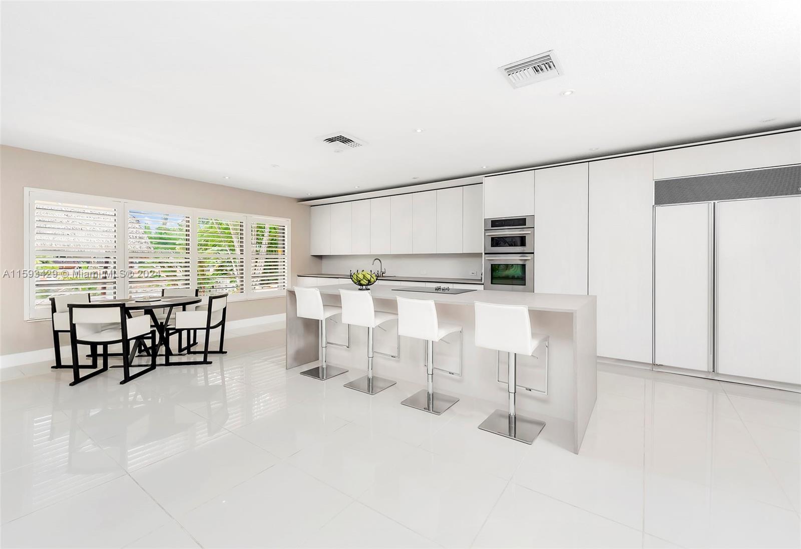 518 Hibiscus Dr, Hallandale Beach FL 33009 photo 5