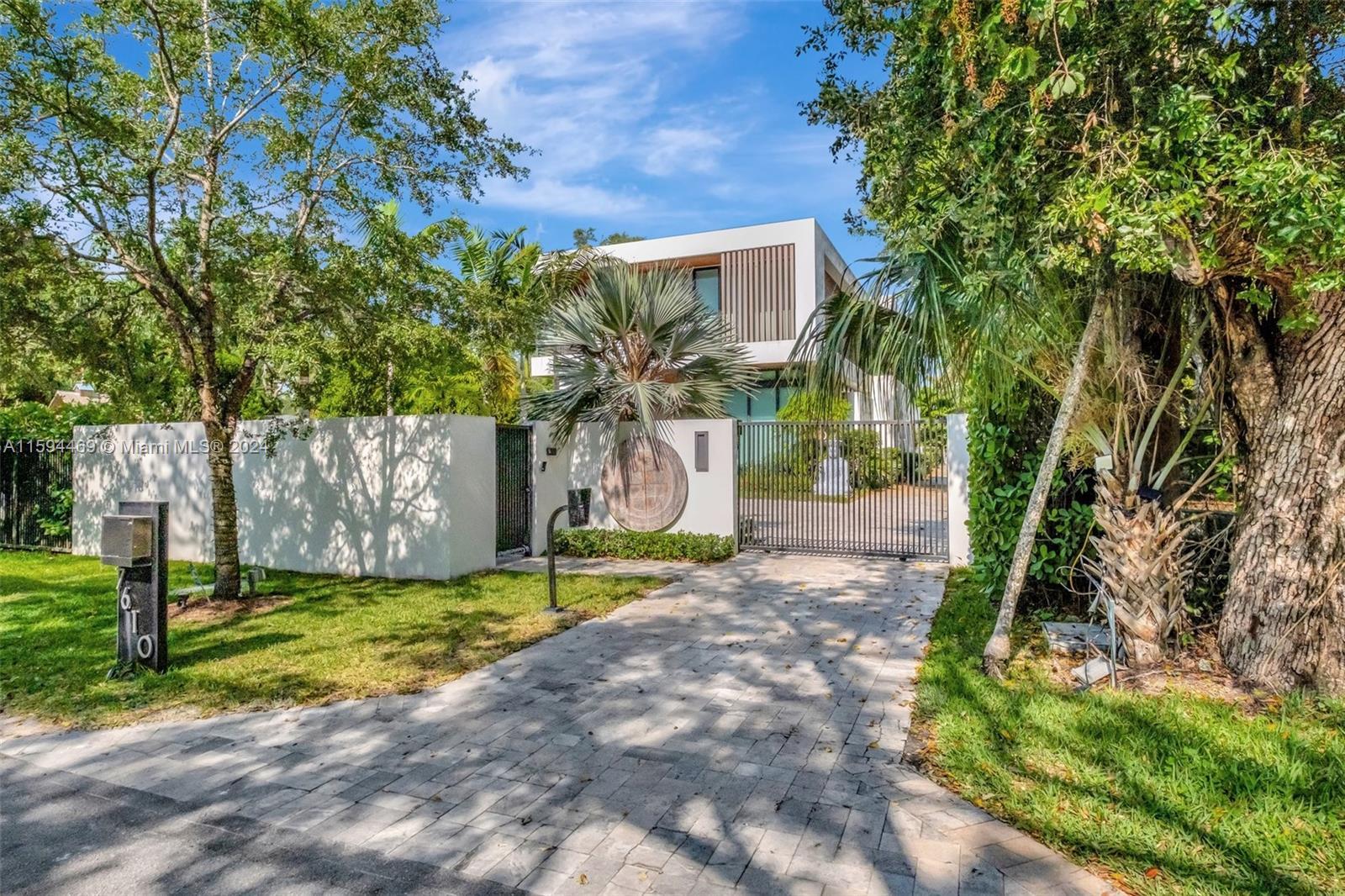 7610 SW 48th Ct # 7610, Miami FL 33143 photo 2