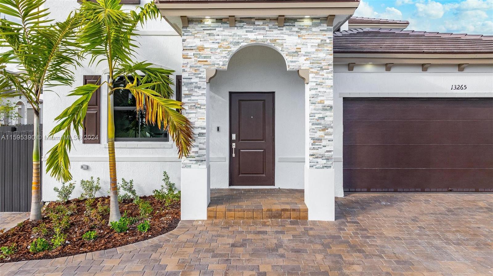 13265 SW 234 ST, Miami FL 33032 photo 3