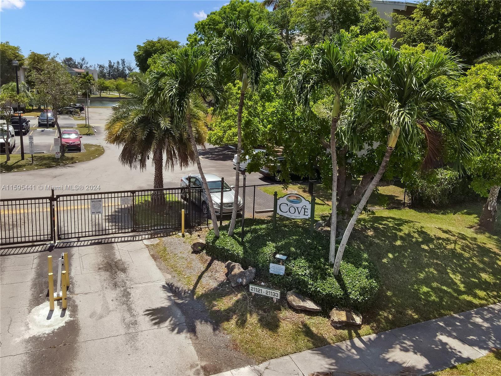 21133 SW 85th Ave # 202, Cutler Bay FL 33189 photo 2