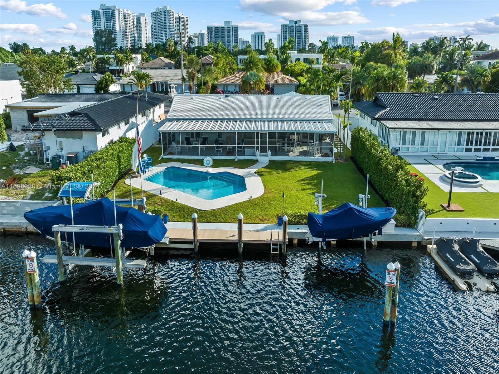436 Tamarind Dr, Hallandale Beach FL 33009 photo 3