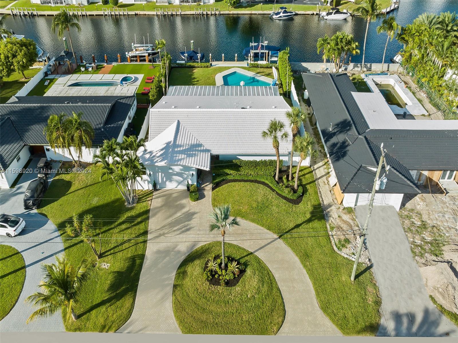 436 Tamarind Dr, Hallandale Beach FL 33009