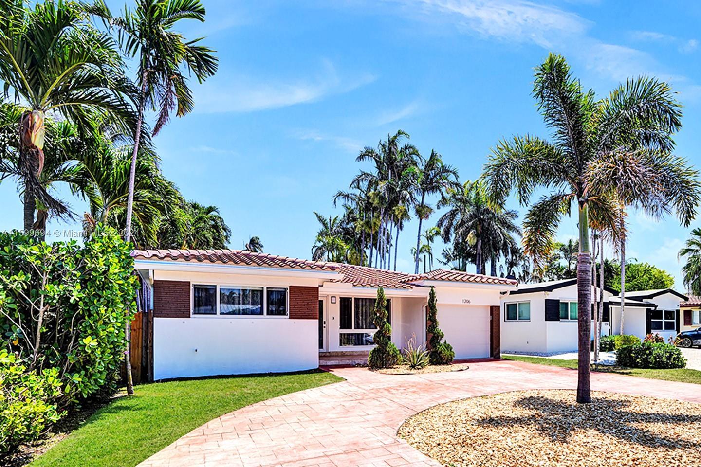 1206 Lincoln St, Hollywood FL 33019 photo 4