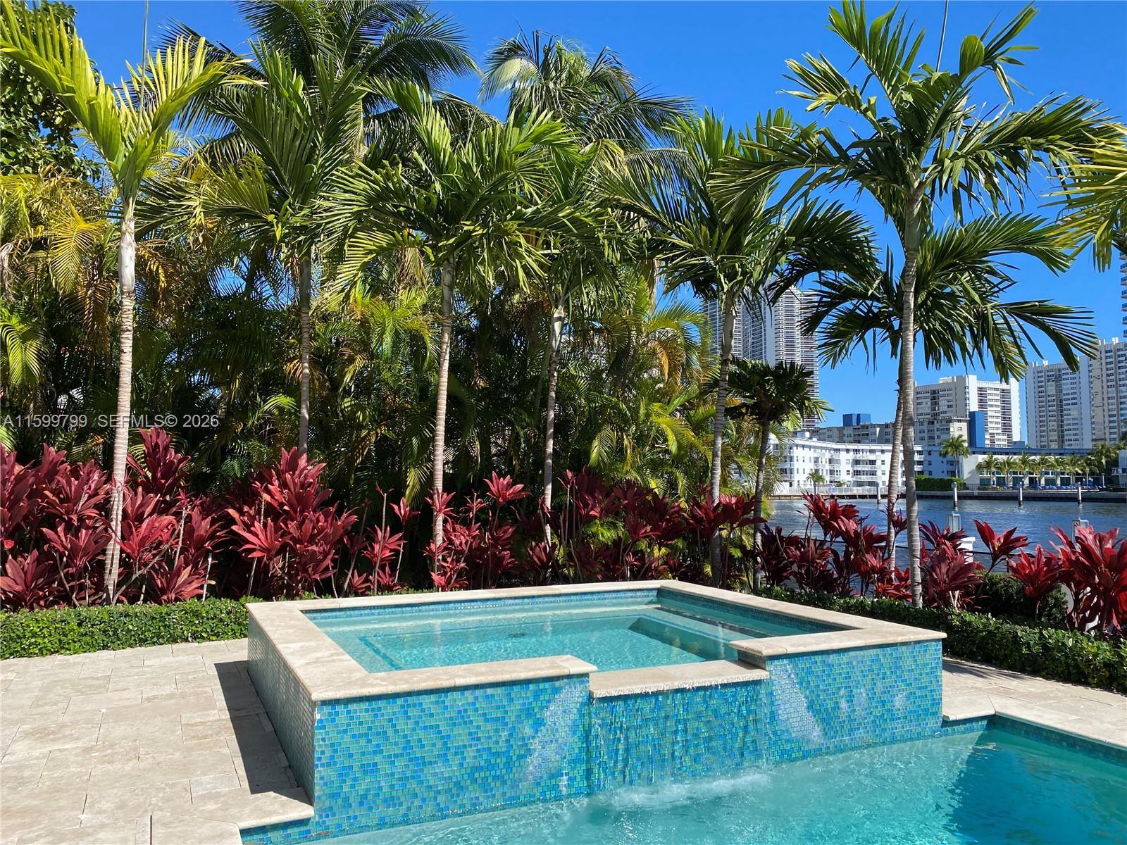 Hallandale Beach, FL 33009 photo 5