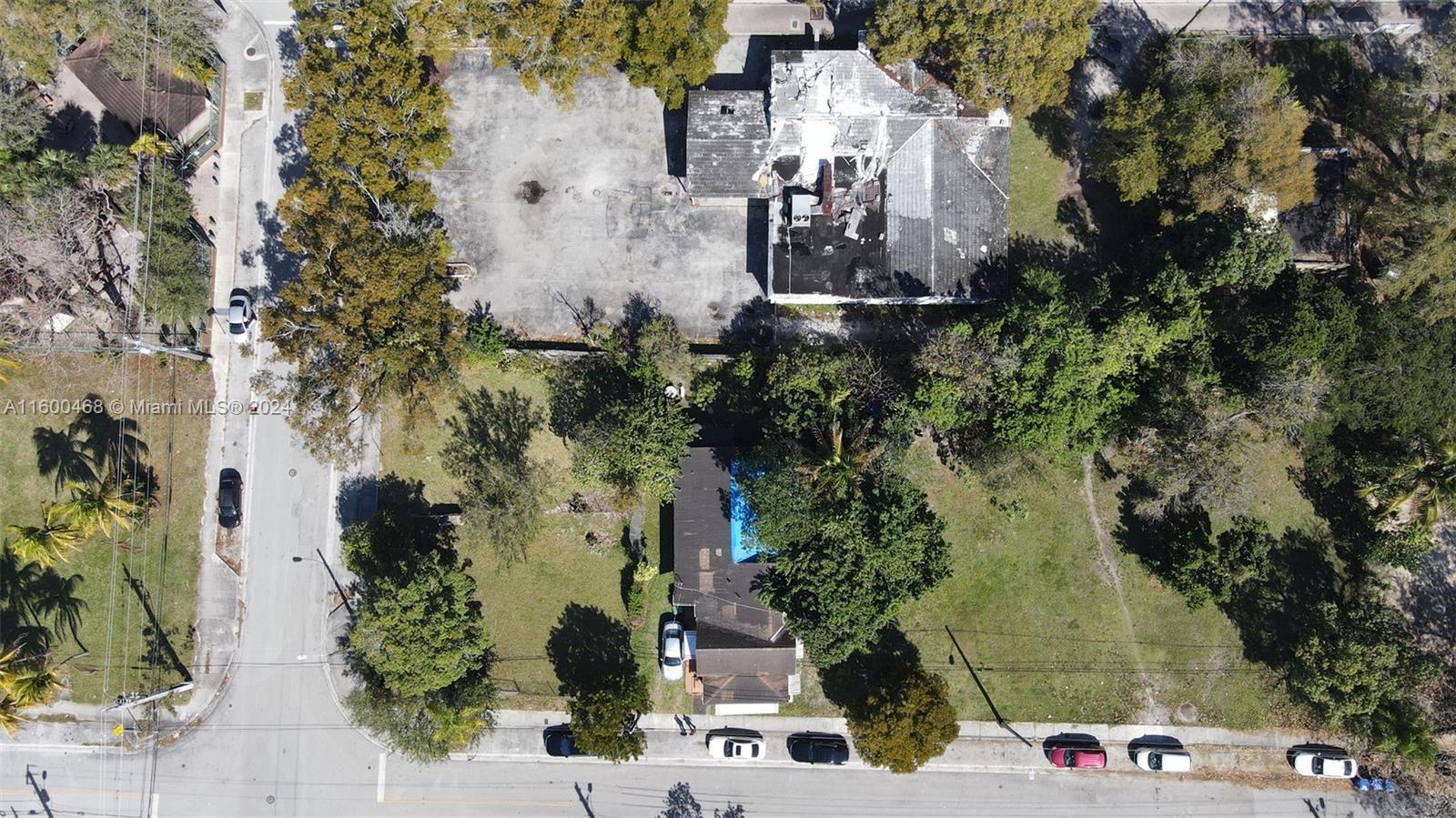 3373 Thomas Ave, Miami FL 33133 photo 2