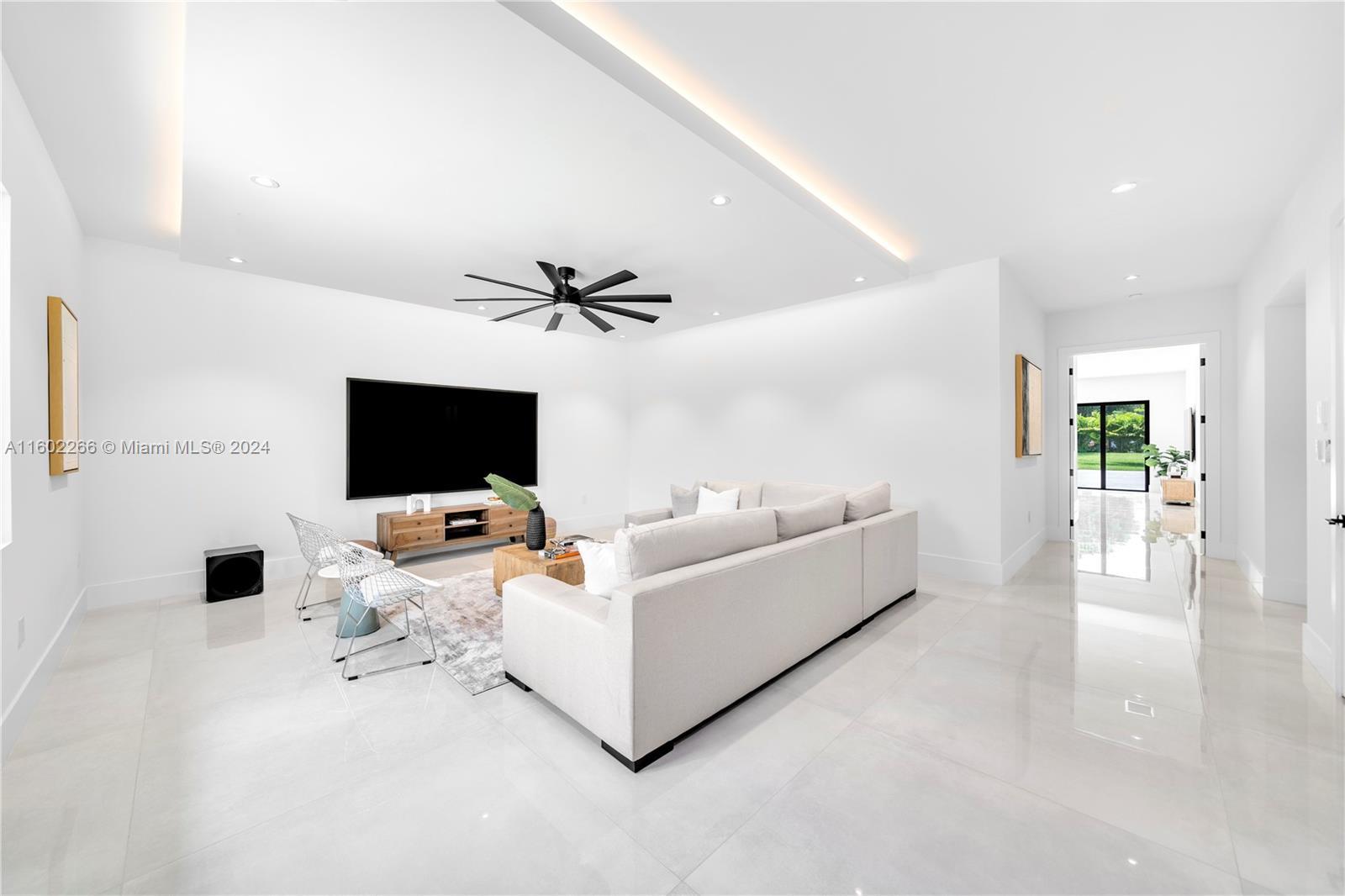 7501 SW 80th St, Miami FL 33143 photo 4