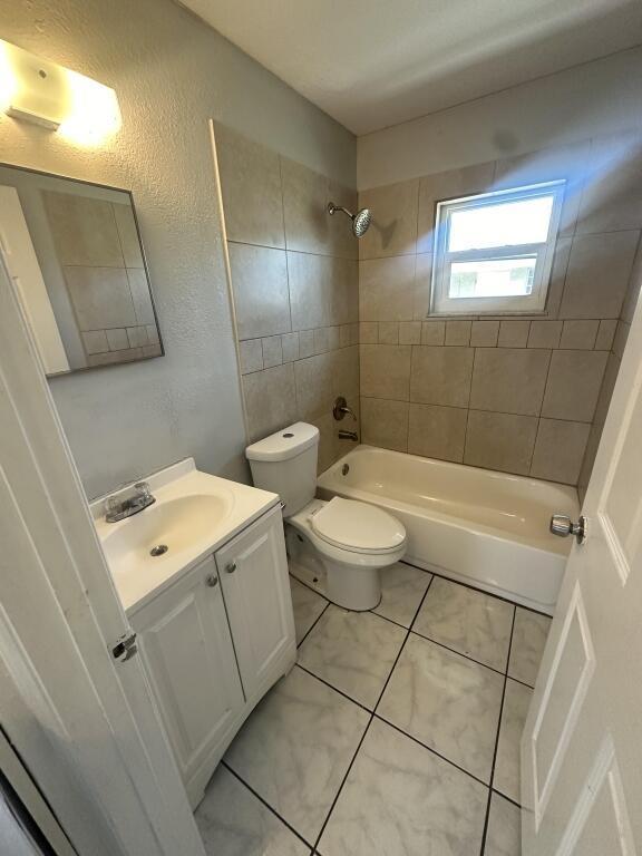 1207 Avenue K, Fort Pierce FL 34950 photo 2