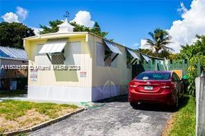 Davie, FL 33325