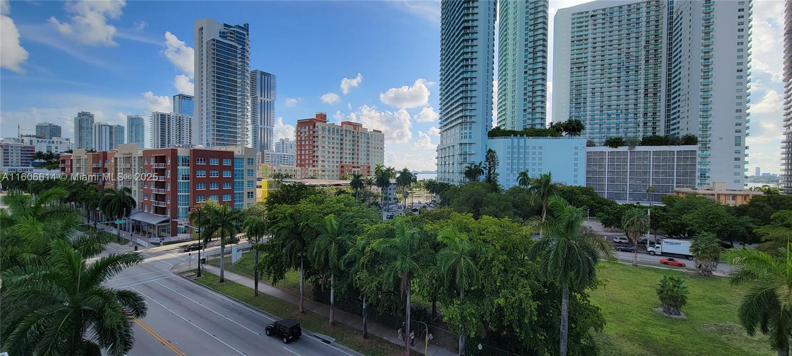 275 NE 18th St # 901, Miami FL 33132 photo 2
